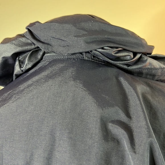Lands’ End Men’s Navy Windbreaker retractable hood size XL - Picture 6 of 9